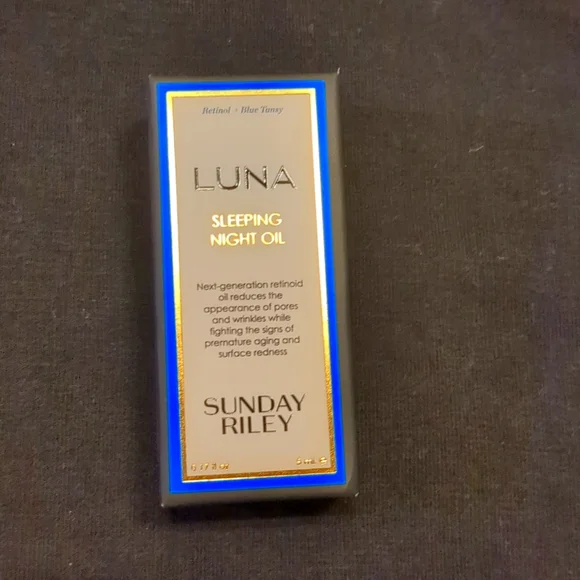 VITAMIN C + RETINOL BUNDLE - Picture 2 of 8